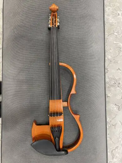 Yamaha 4/4 Eelectric Violin, 5 Str.